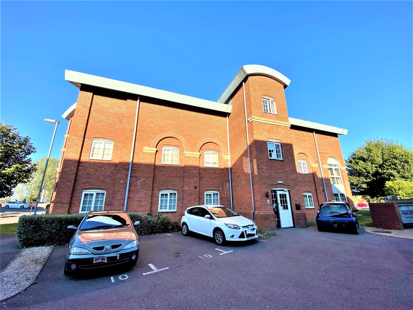 Caxton Court, Burton Upon Trent