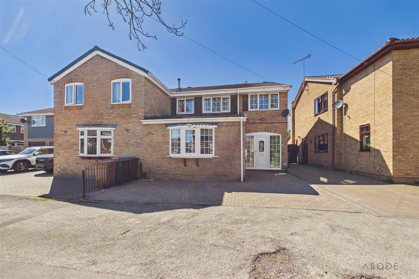 Stoneydale Close, Newhall, DE11 0UN
