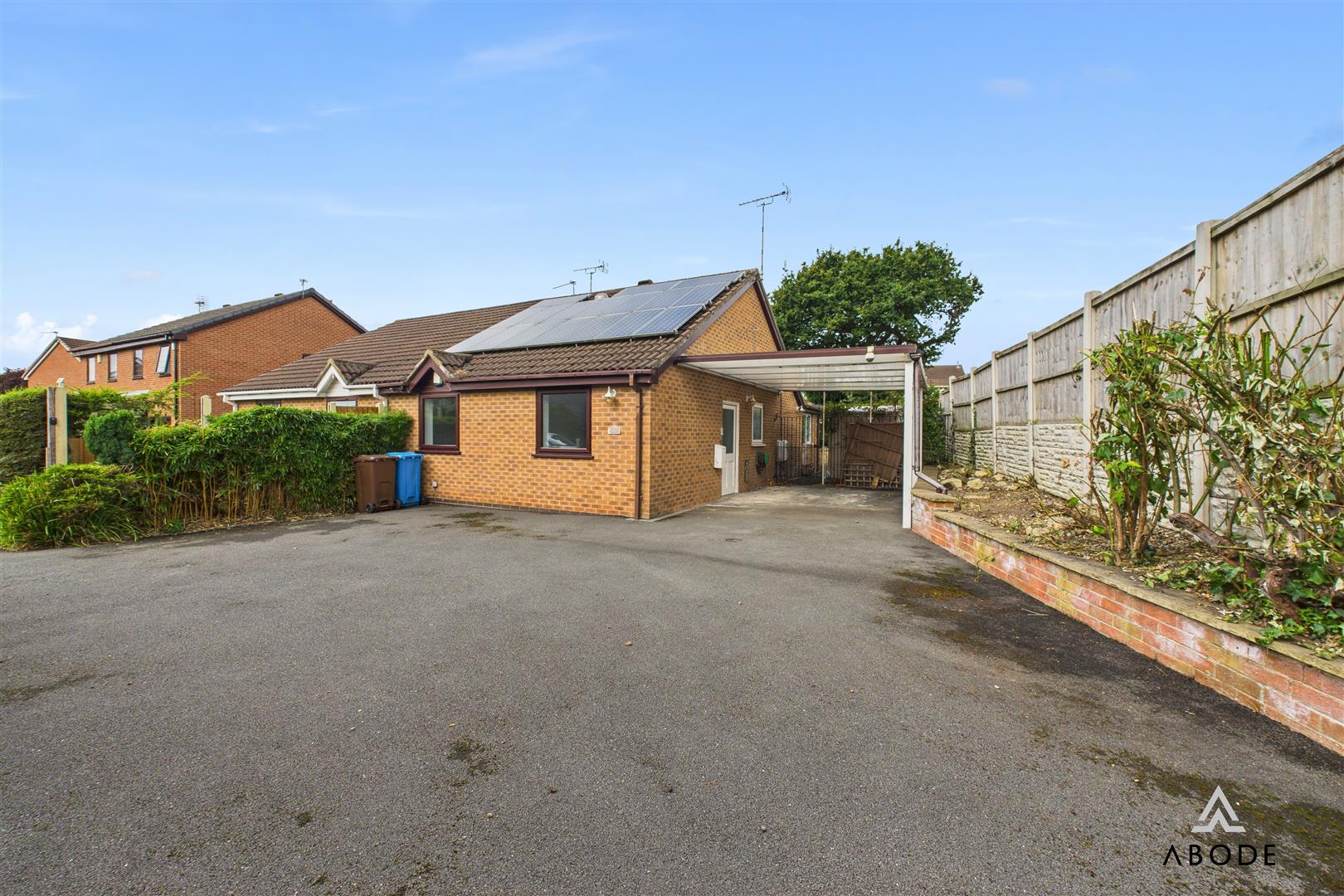 Barcheston Close, Oakwood, Derby DE21 2QG