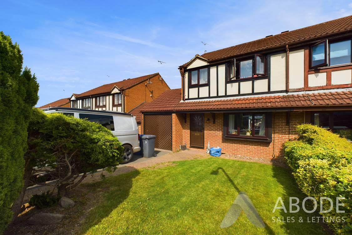 Curlew Close, Uttoxeter, Staffordshire ST14 8TR