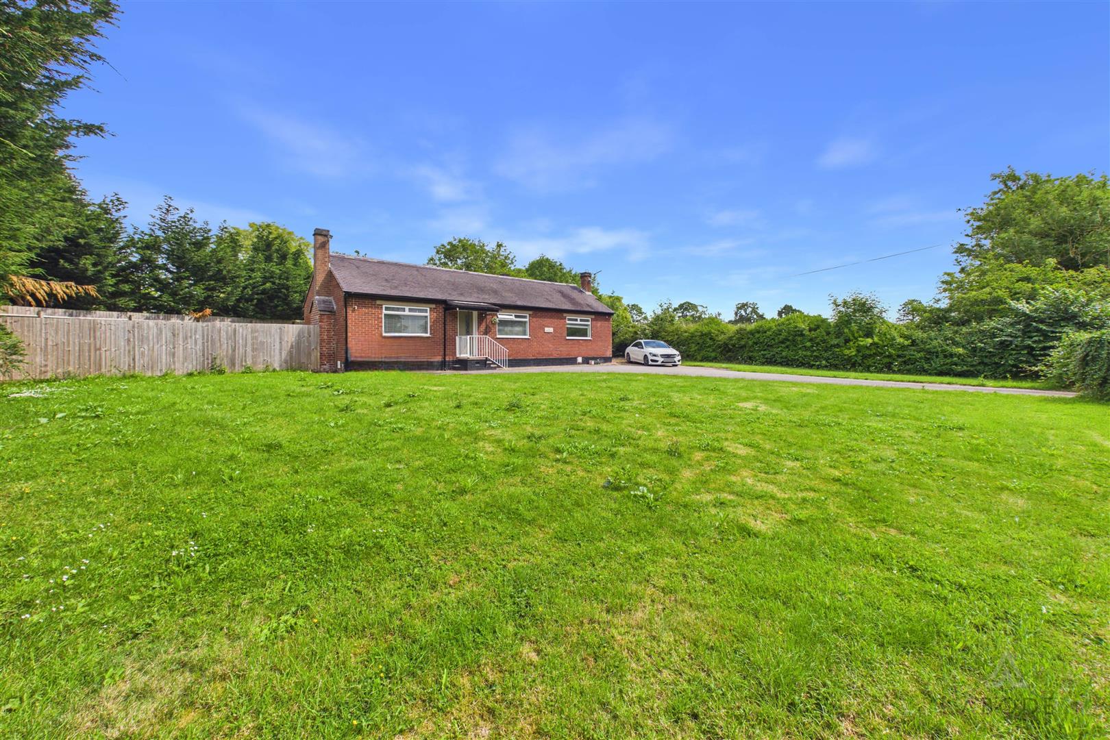 Rough Hayes Bungalow, Rough Hayes, Needwood, Burton-on-Trent DE13 9PX