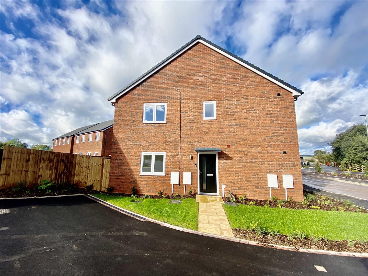 Longhorn Close, Uttoxeter, Staffordshire ST14 5FY