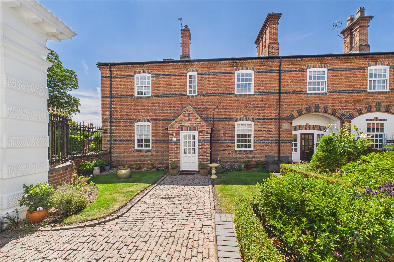 Rangemore Hall Mews, Rangemore, Burton-On-Trent
