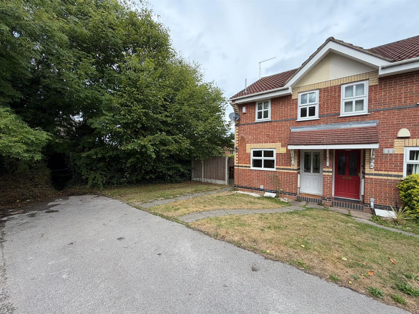 Severn Close, Uttoxeter, Staffordshire ST14 8UJ