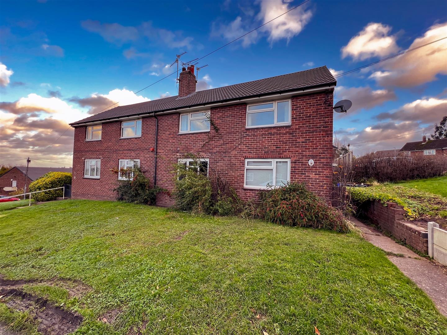 Kingston Road, Winshill DE15 0NY