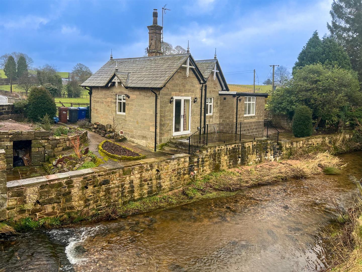 Ellastone Lodge, Main Road, Ellastone, Ashbourne DE6 2GZ