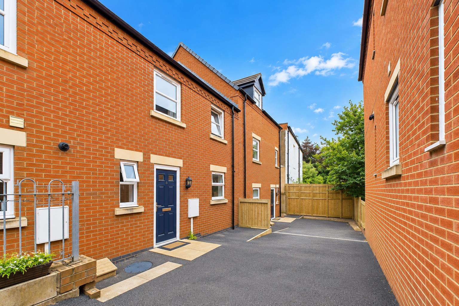 Hall Lane, Ashbourne DE6 1EB